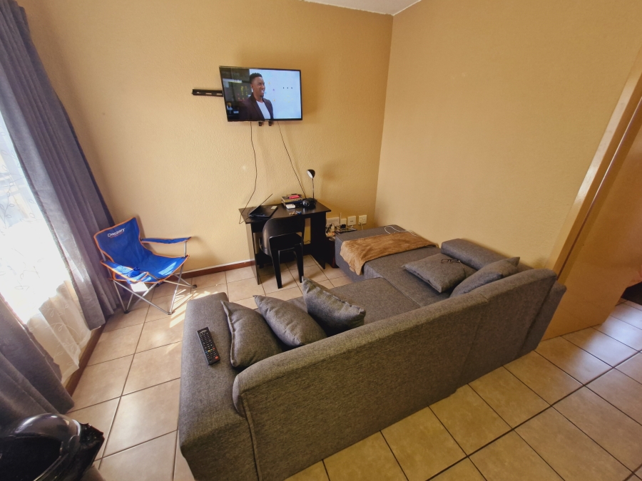 1 Bedroom Property for Sale in Die Bult North West